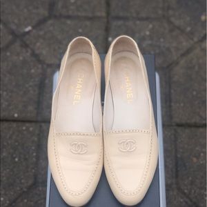 RARE! VINTAGE CHANEL LOAFERS